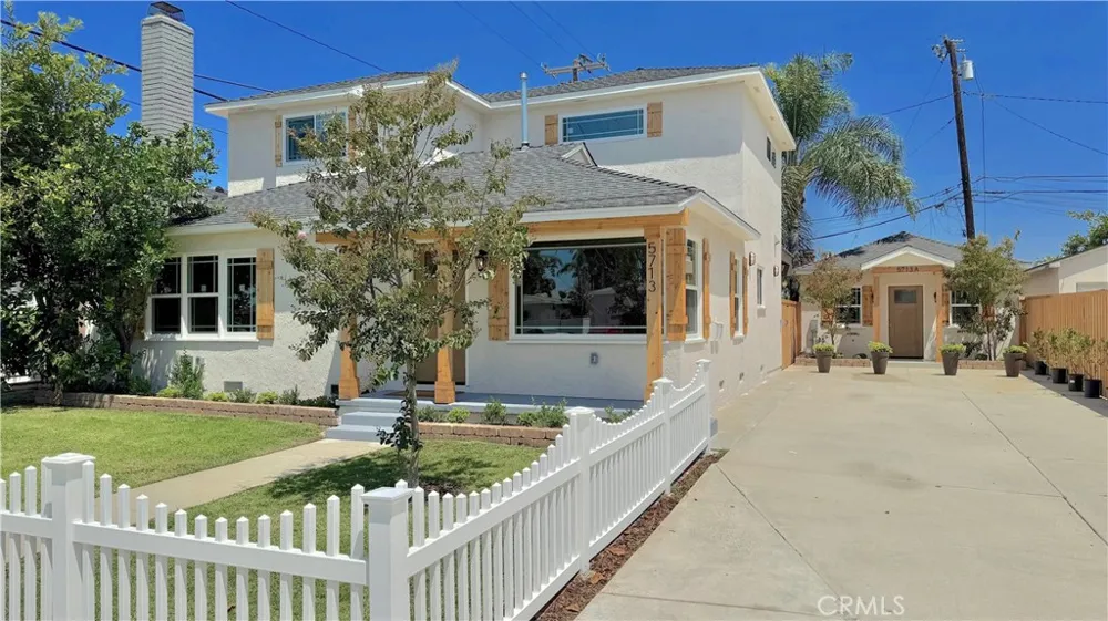 5713 E Wardlow Long Beach, CA 90808