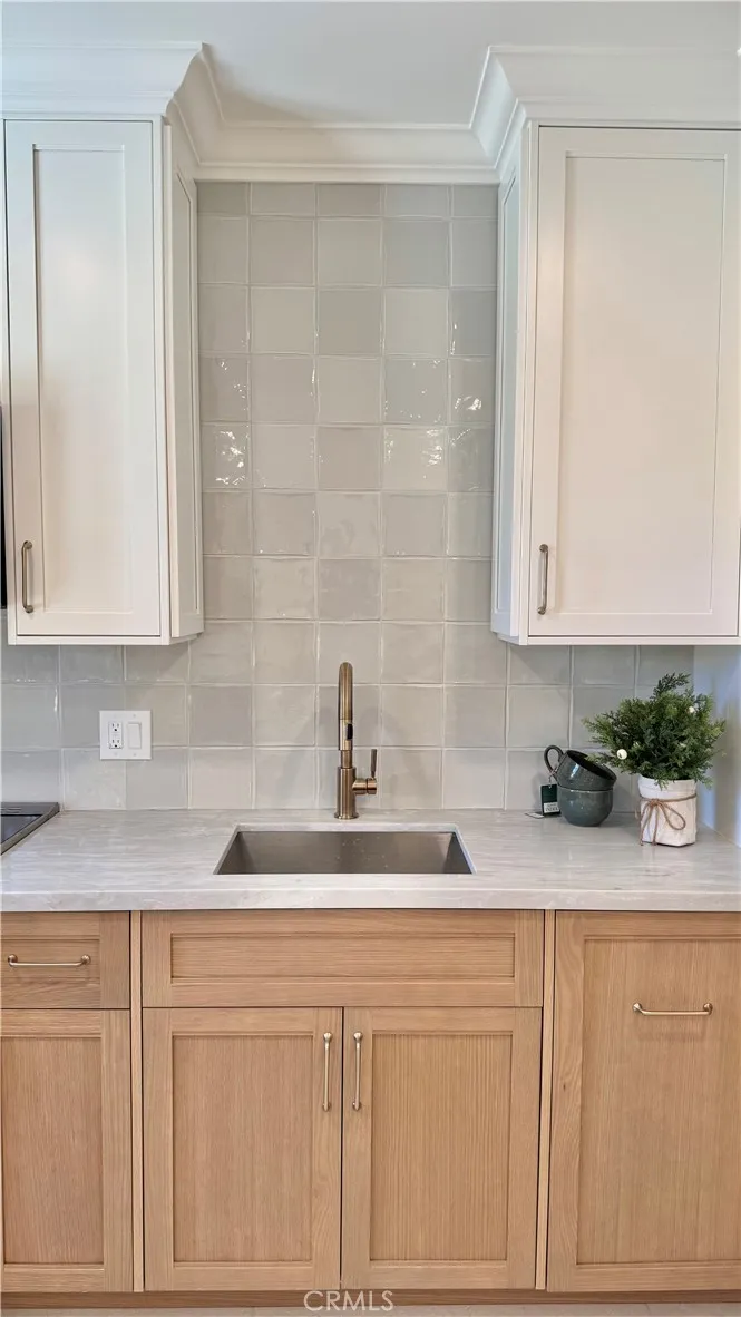 5713 E Wardlow Long Beach, CA 90808