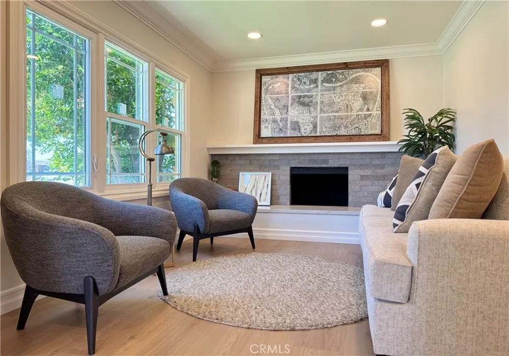 5713 E Wardlow Long Beach, CA 90808