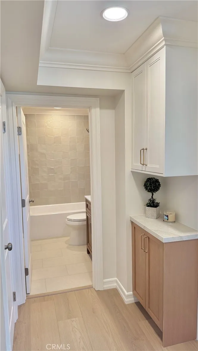 5713 E Wardlow Long Beach, CA 90808