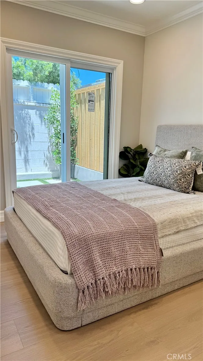 5713 E Wardlow Long Beach, CA 90808