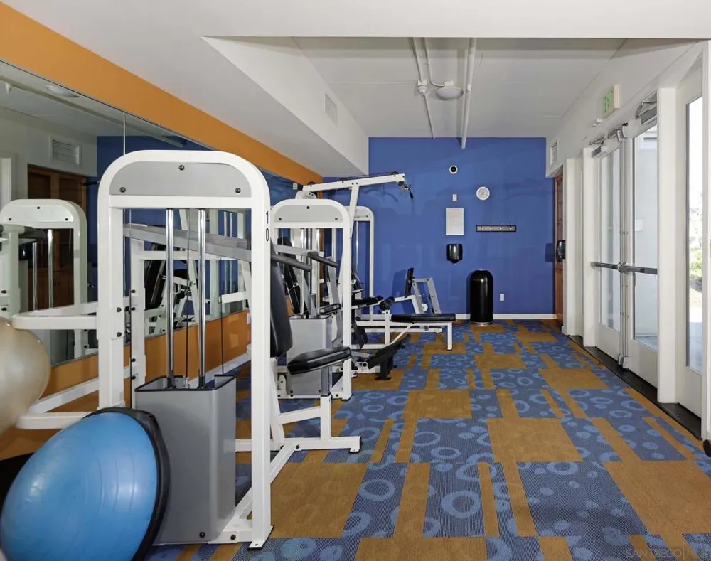 5440 La Jolla Blvd #E103 La Jolla, CA 92037