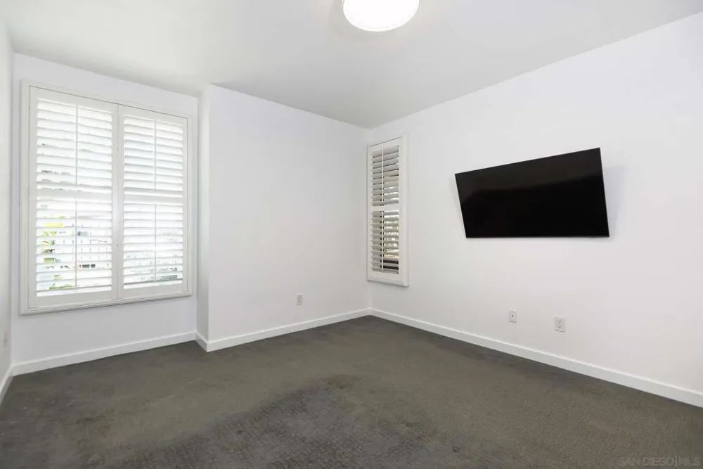 5440 La Jolla Blvd #E103 La Jolla, CA 92037