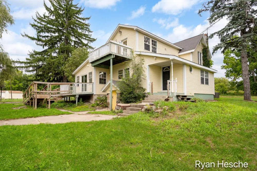 3681 Sayles Road Ionia, MI 48846
