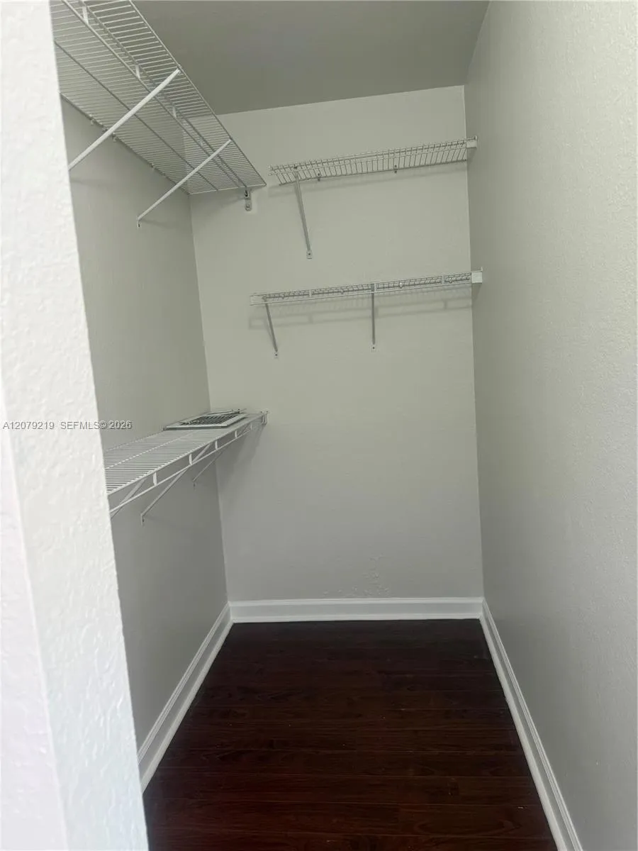 21467 SW 86th Pl Cutler Bay, FL 33189