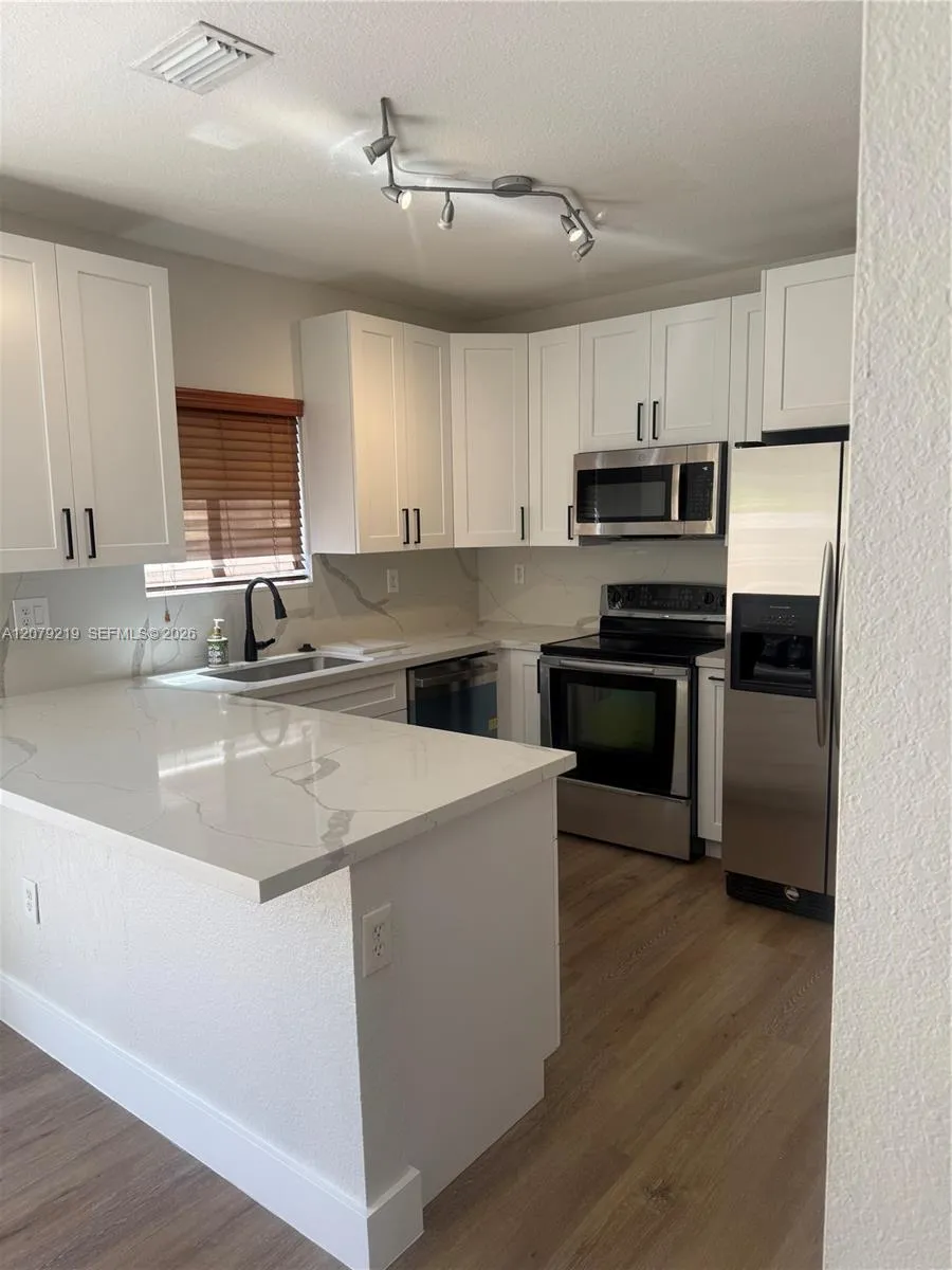 21467 SW 86th Pl Cutler Bay, FL 33189