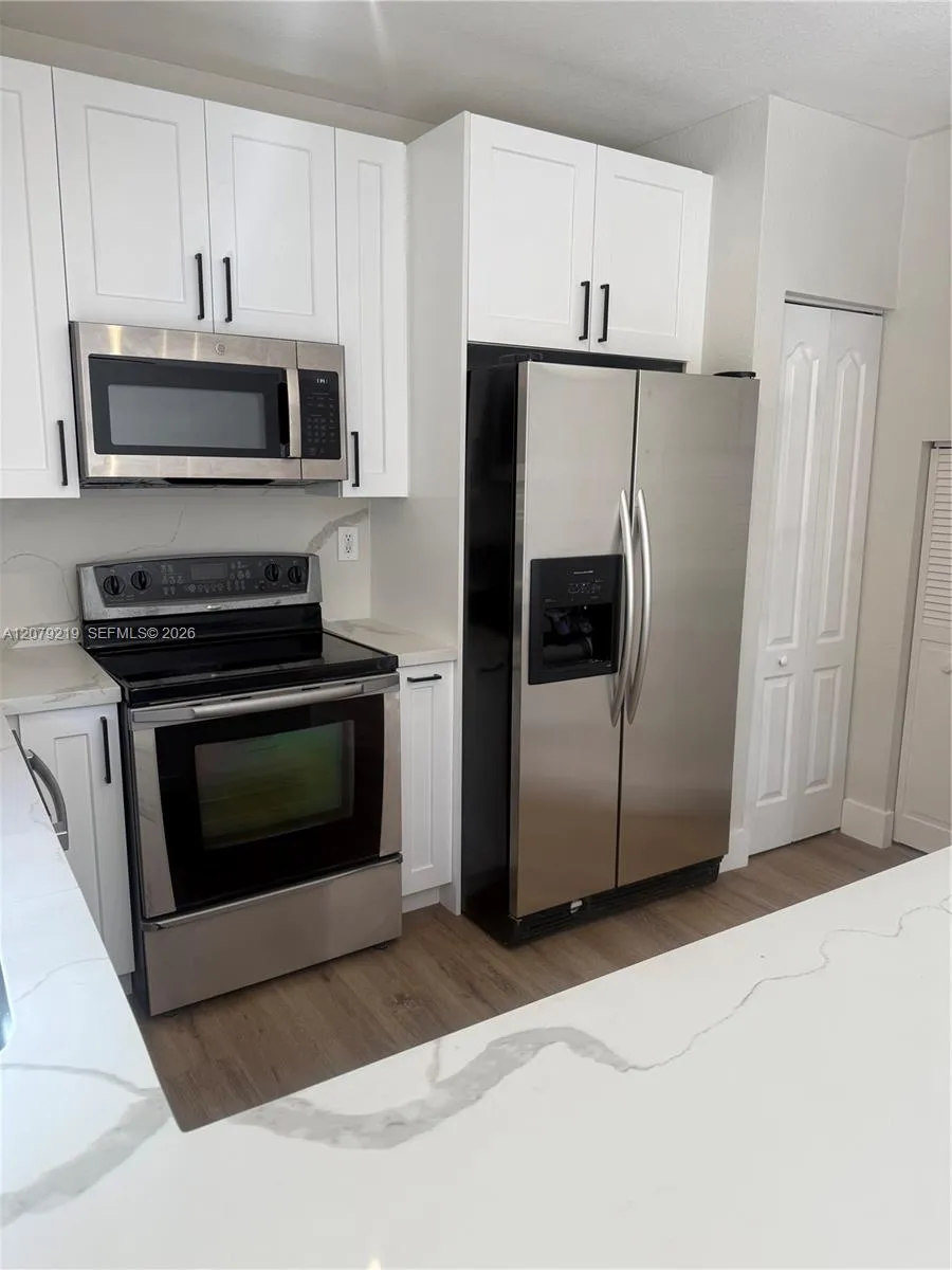 21467 SW 86th Pl Cutler Bay, FL 33189