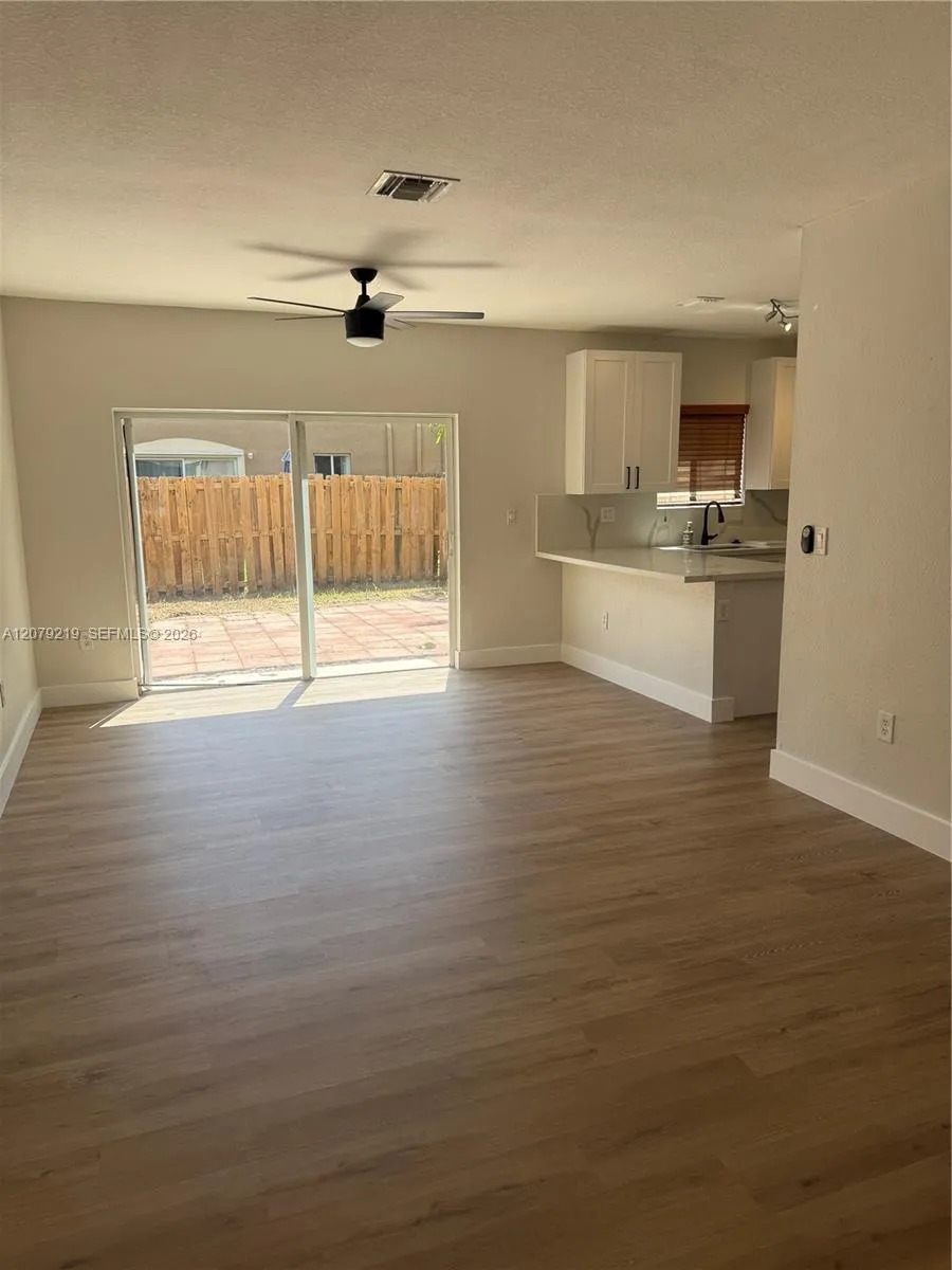 21467 SW 86th Pl Cutler Bay, FL 33189