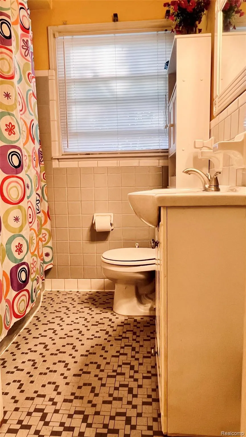 2520 Barstow Road Lansing City, MI 48906