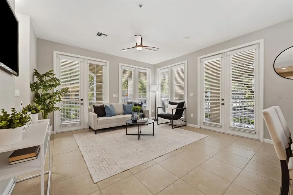 1674 LAKEMONT AVENUE #101 Orlando, FL 32814