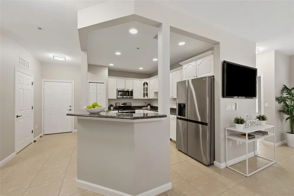 1674 LAKEMONT AVENUE #101 Orlando, FL 32814