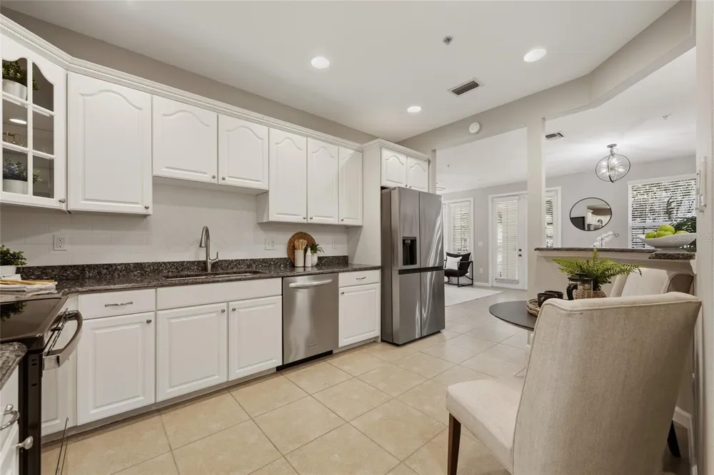 1674 LAKEMONT AVENUE #101 Orlando, FL 32814