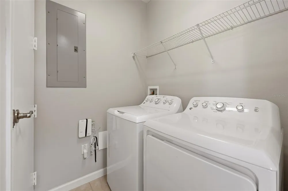 1674 LAKEMONT AVENUE #101 Orlando, FL 32814