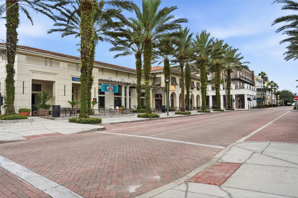 1674 LAKEMONT AVENUE #101 Orlando, FL 32814