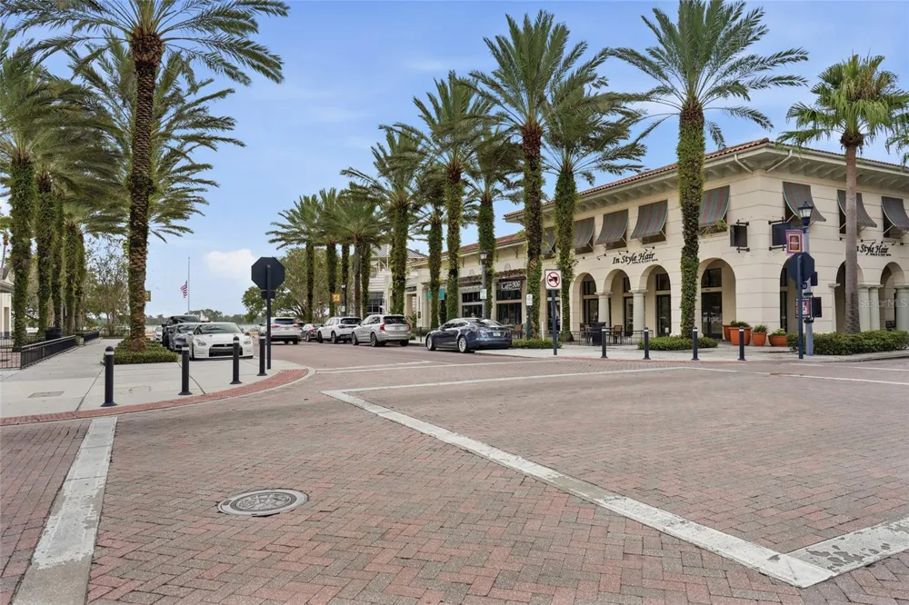 1674 LAKEMONT AVENUE #101 Orlando, FL 32814