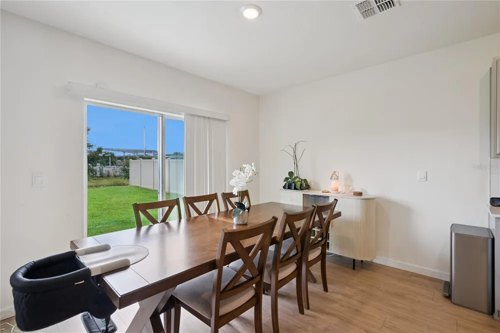 3918 ROYAL AZALEA WAY Sanford, FL 32773