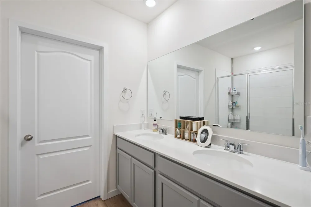 3918 ROYAL AZALEA WAY Sanford, FL 32773