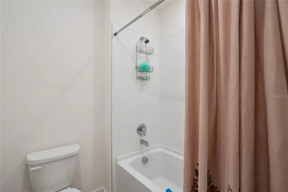 3918 ROYAL AZALEA WAY Sanford, FL 32773