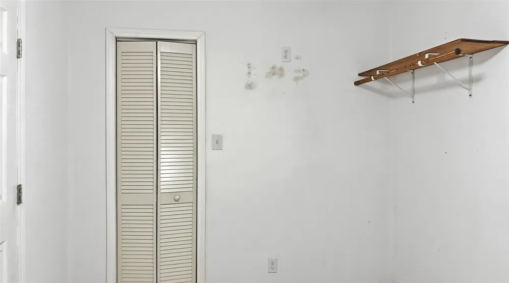 45 Country Place Lane Valley View, TX 76272