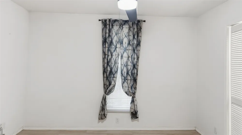 45 Country Place Lane Valley View, TX 76272