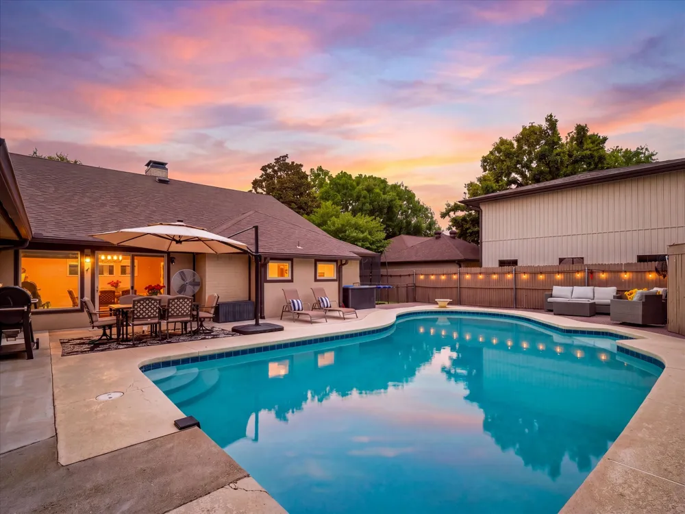 3313 Bobwhite Drive Bedford, TX 76021