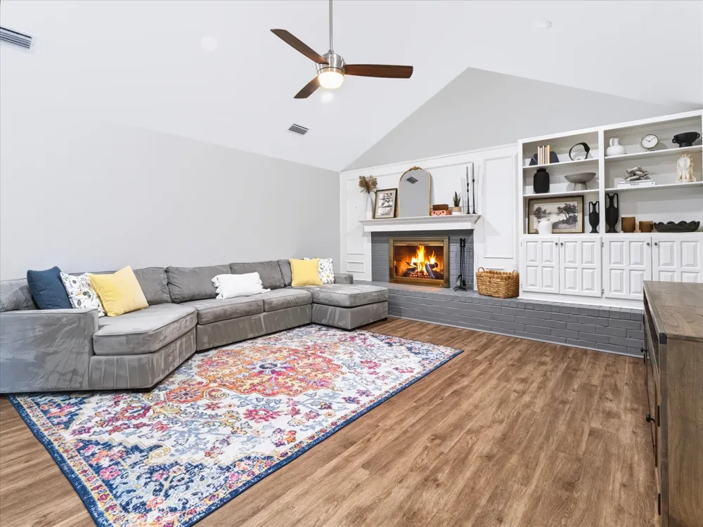 3313 Bobwhite Drive Bedford, TX 76021