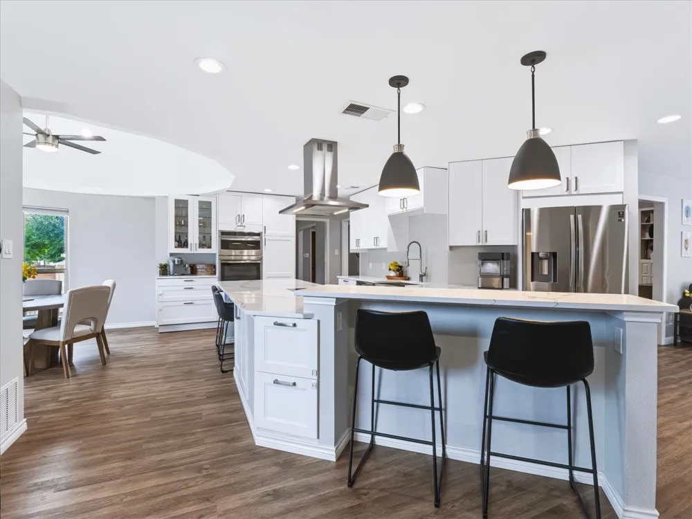 3313 Bobwhite Drive Bedford, TX 76021