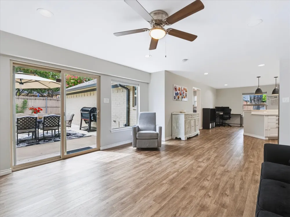 3313 Bobwhite Drive Bedford, TX 76021