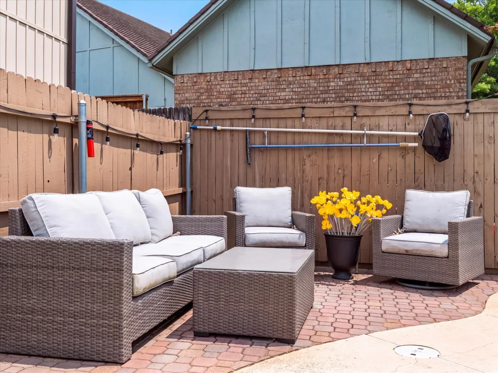 3313 Bobwhite Drive Bedford, TX 76021