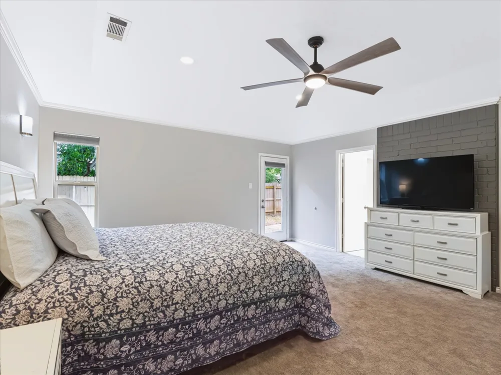 3313 Bobwhite Drive Bedford, TX 76021