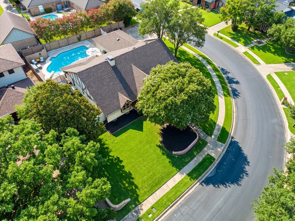 3313 Bobwhite Drive Bedford, TX 76021