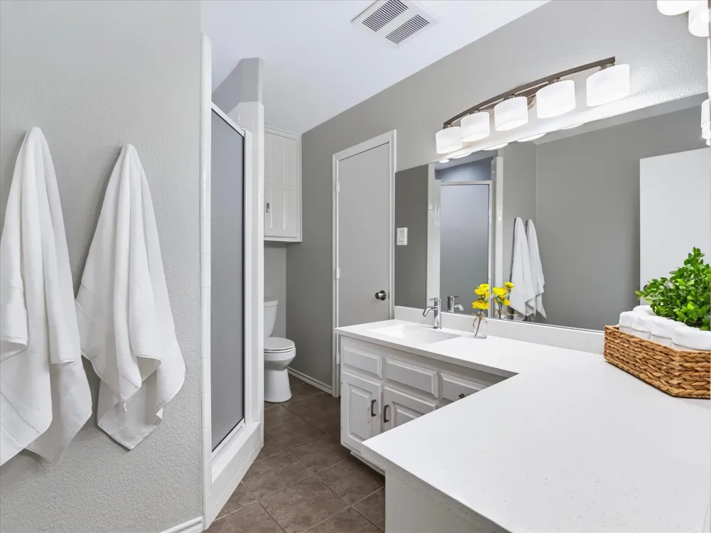 3313 Bobwhite Drive Bedford, TX 76021