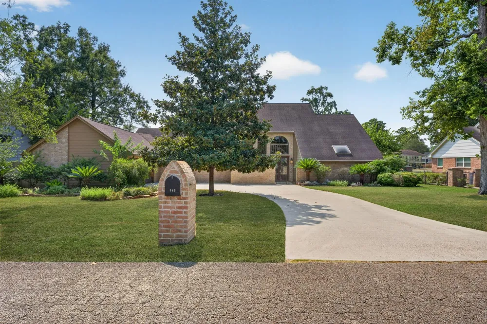 589 Brandon Road Conroe, TX 77302