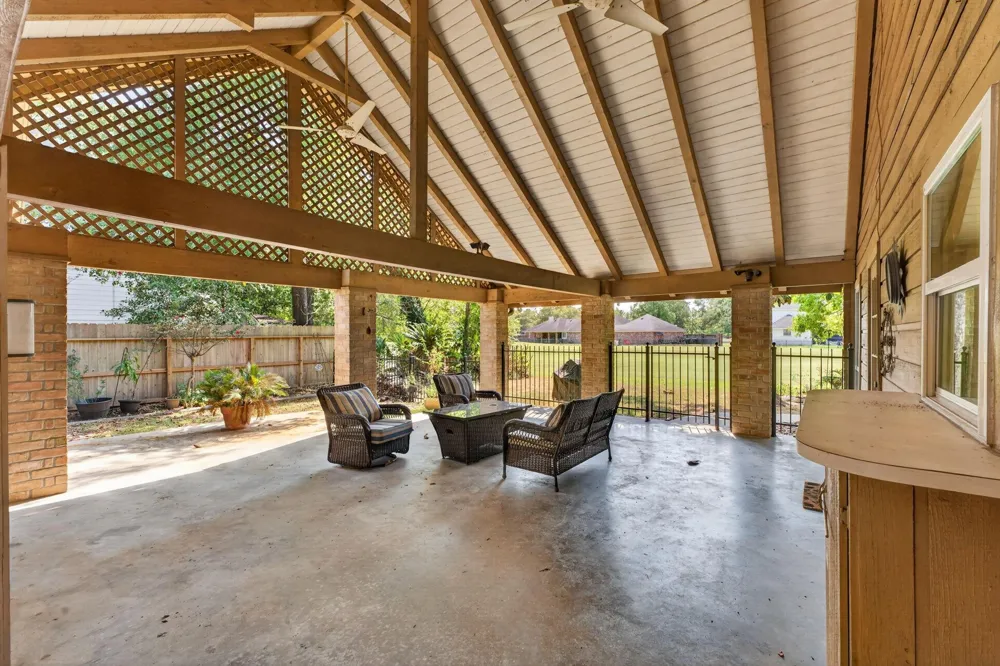 589 Brandon Road Conroe, TX 77302