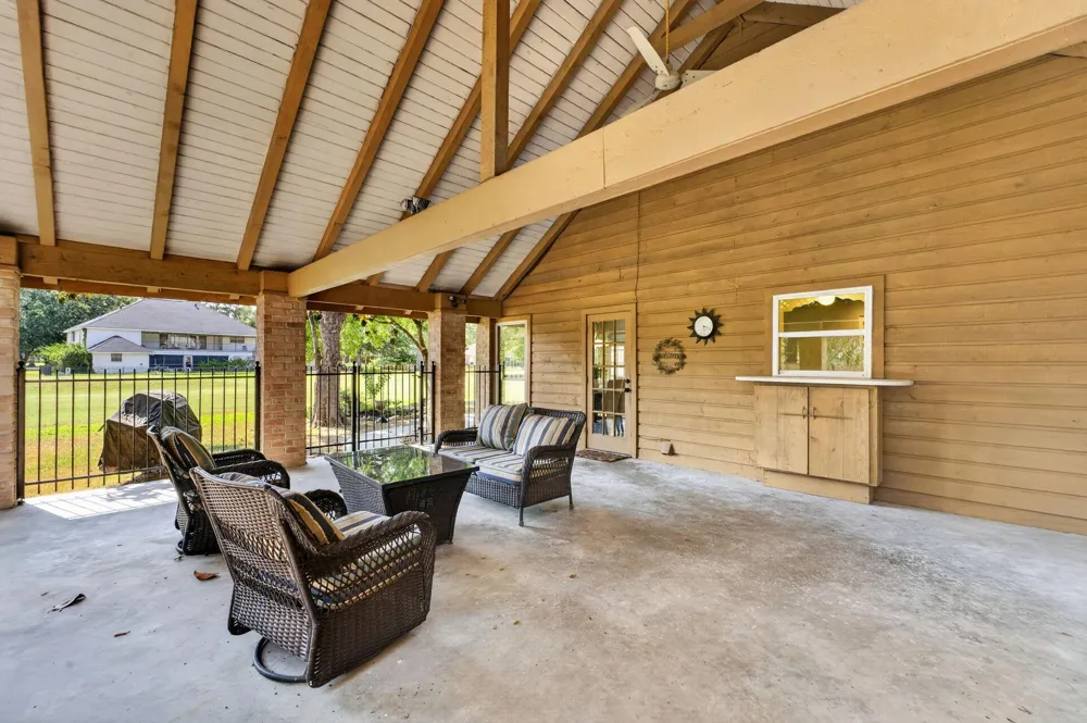 589 Brandon Road Conroe, TX 77302