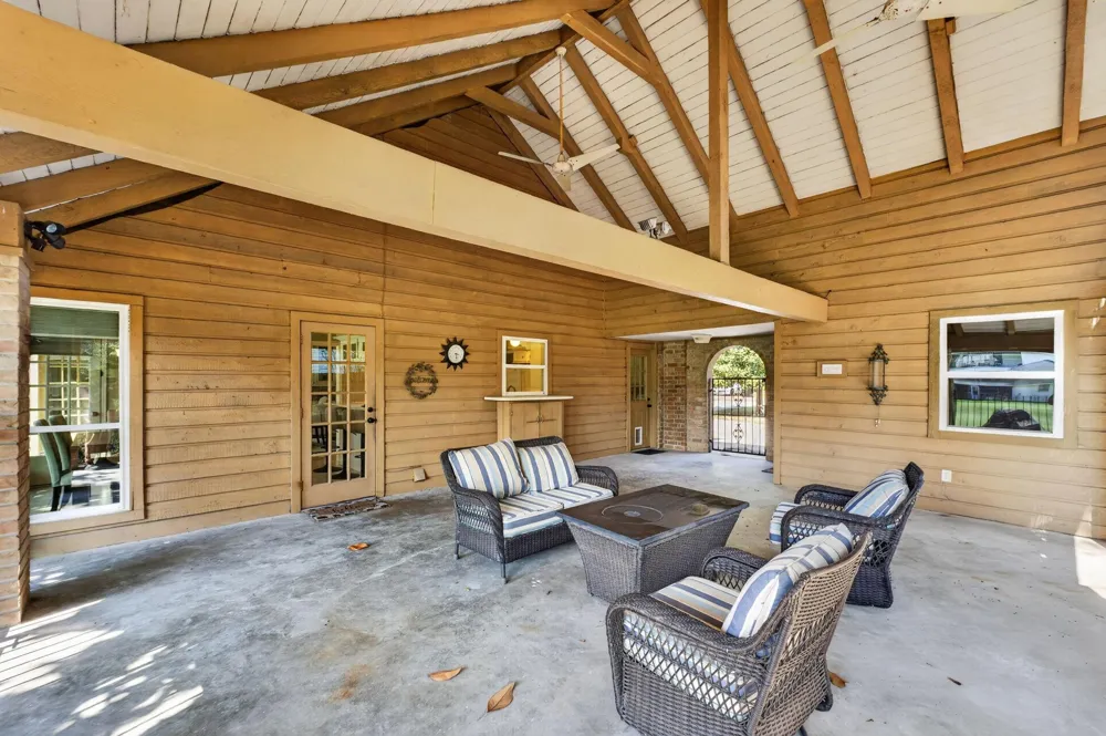 589 Brandon Road Conroe, TX 77302