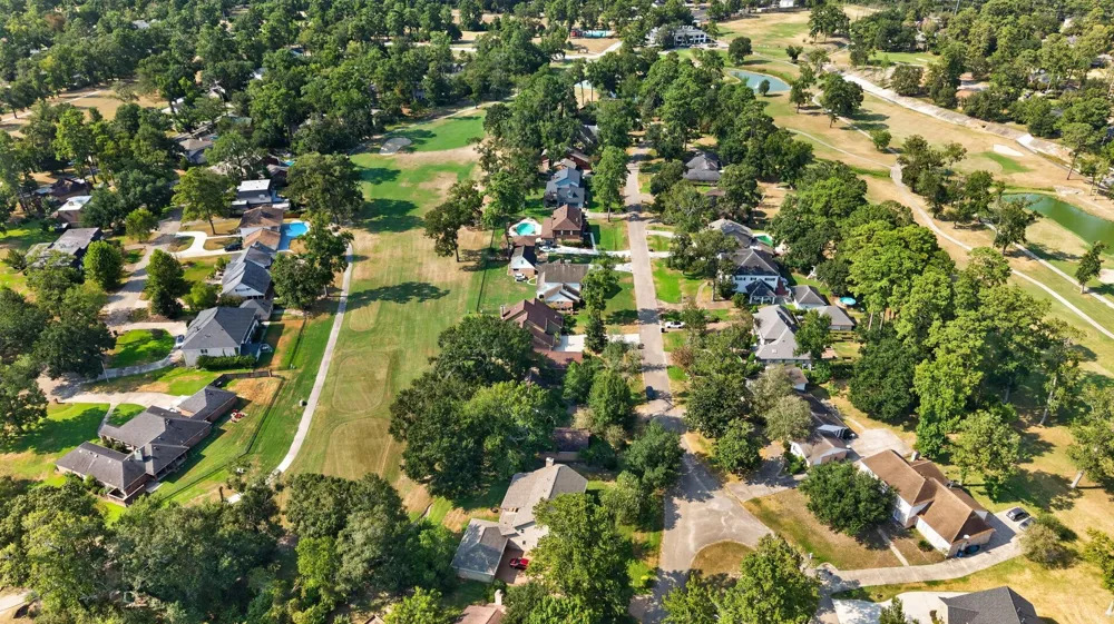 589 Brandon Road Conroe, TX 77302