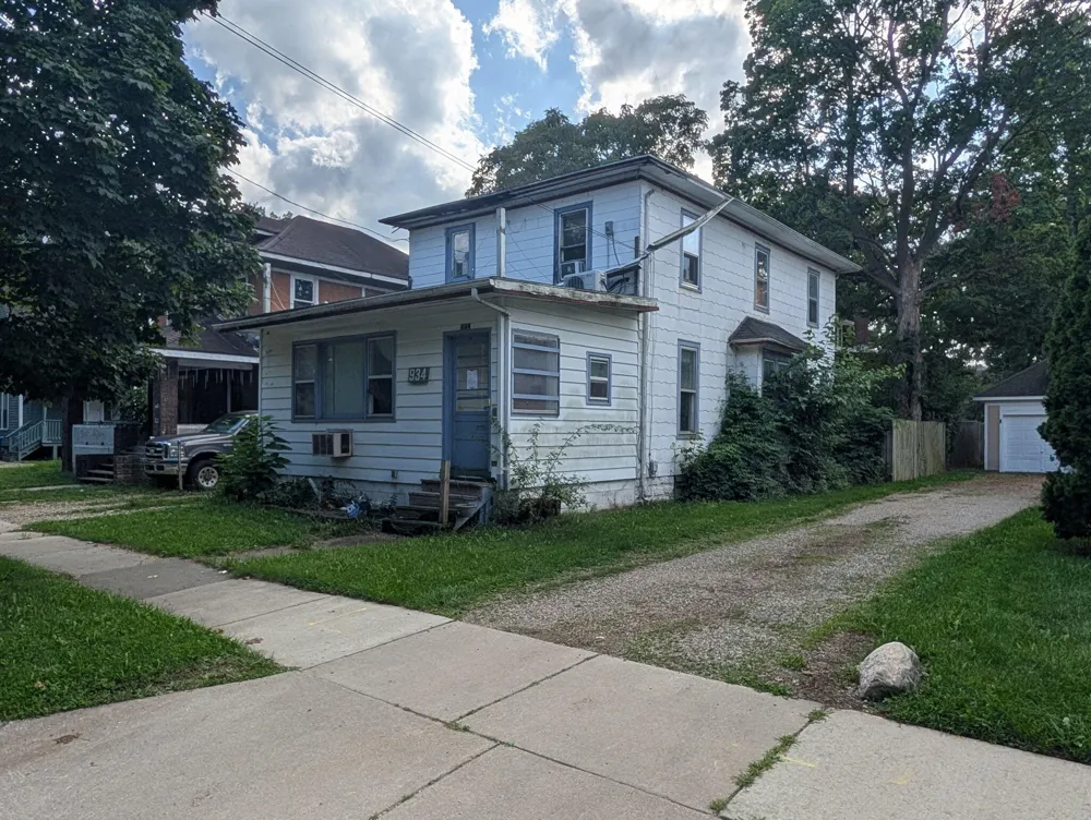 934 Osborne Street Kalamazoo, MI 49001