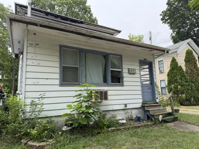 934 Osborne Street Kalamazoo, MI 49001
