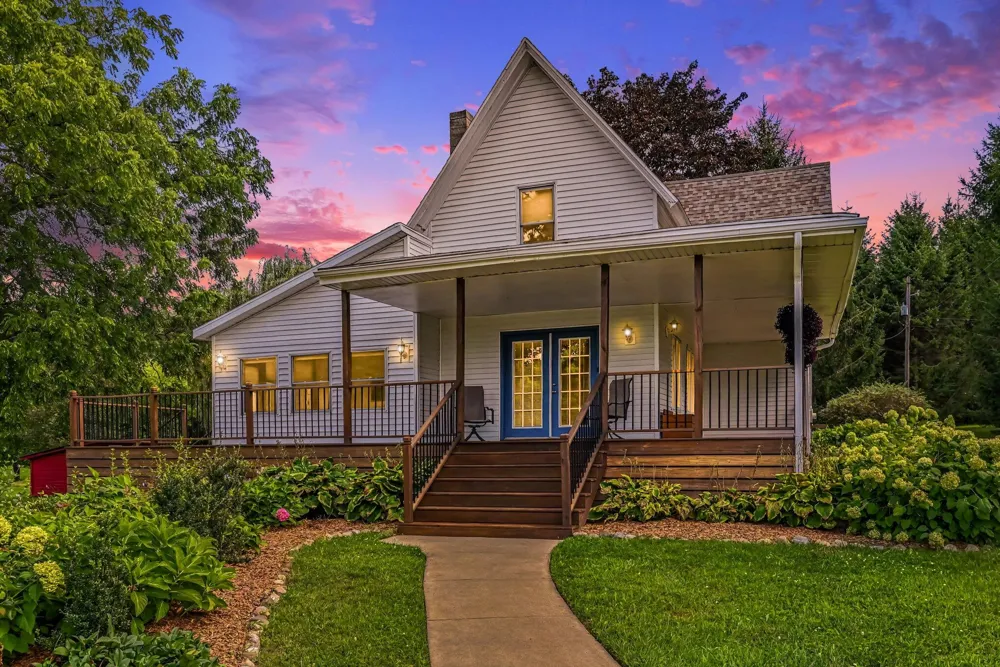 45054 County Road 380 Bloomingdale, MI 49026