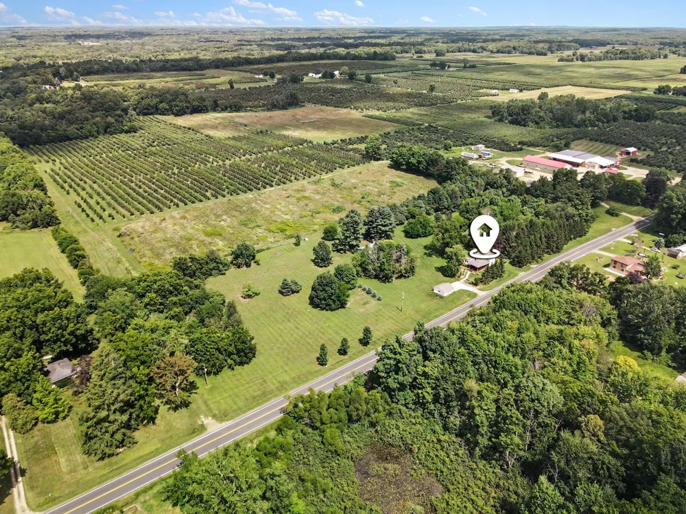 45054 County Road 380 Bloomingdale, MI 49026