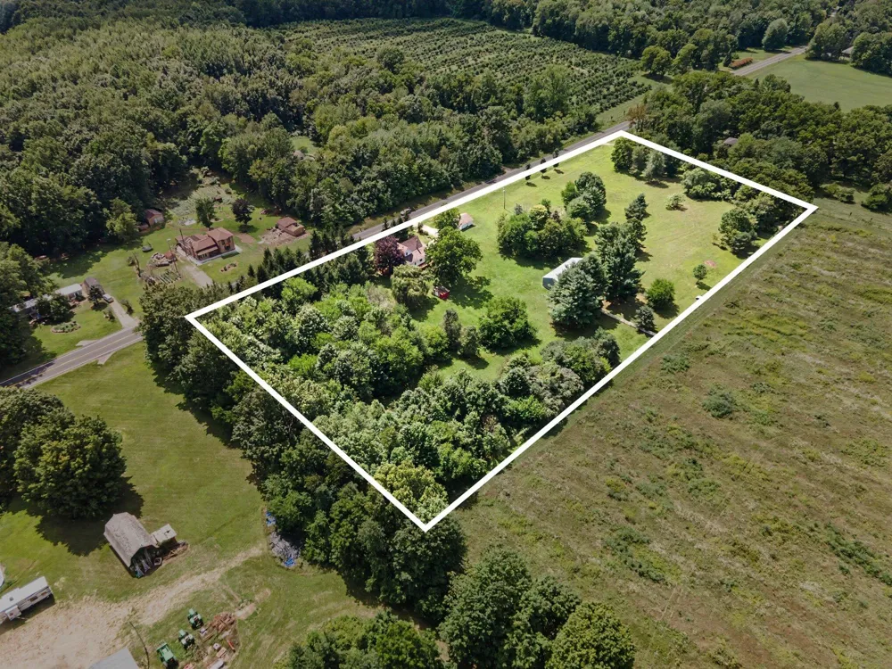 45054 County Road 380 Bloomingdale, MI 49026