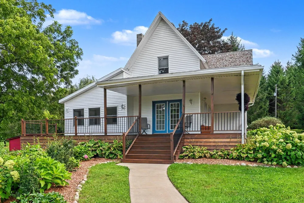 45054 County Road 380 Bloomingdale, MI 49026