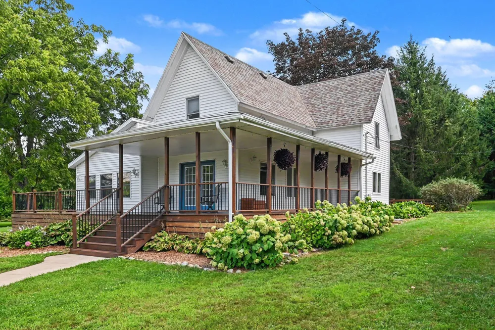45054 County Road 380 Bloomingdale, MI 49026