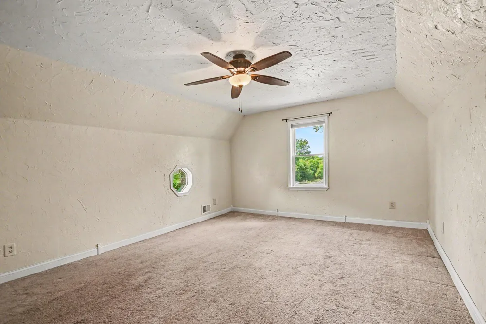 45054 County Road 380 Bloomingdale, MI 49026