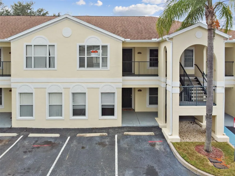 8827 GRAND PALMS CIRCLE #B Kissimmee, FL 34747