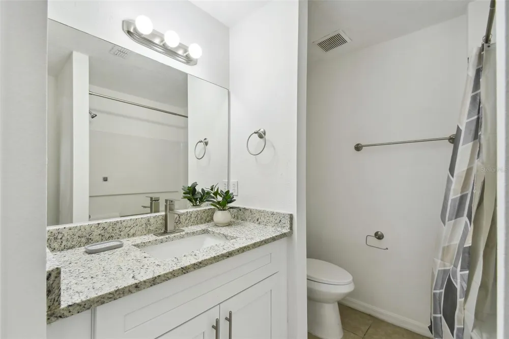8827 GRAND PALMS CIRCLE #B Kissimmee, FL 34747