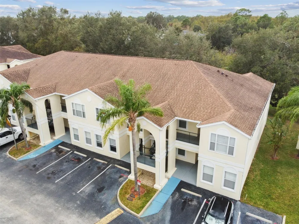8827 GRAND PALMS CIRCLE #B Kissimmee, FL 34747