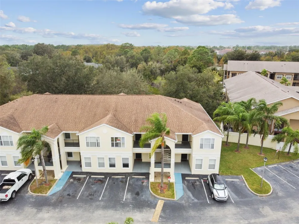 8827 GRAND PALMS CIRCLE #B Kissimmee, FL 34747