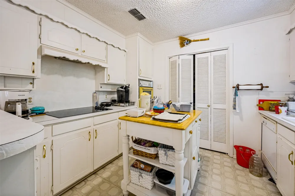 3014 Idlecreek Drive Dalworthington Gardens, TX 76016